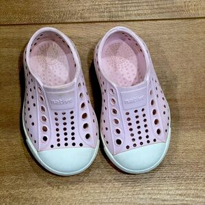Native Shoes Size C4 Little Girl Light Pink & White